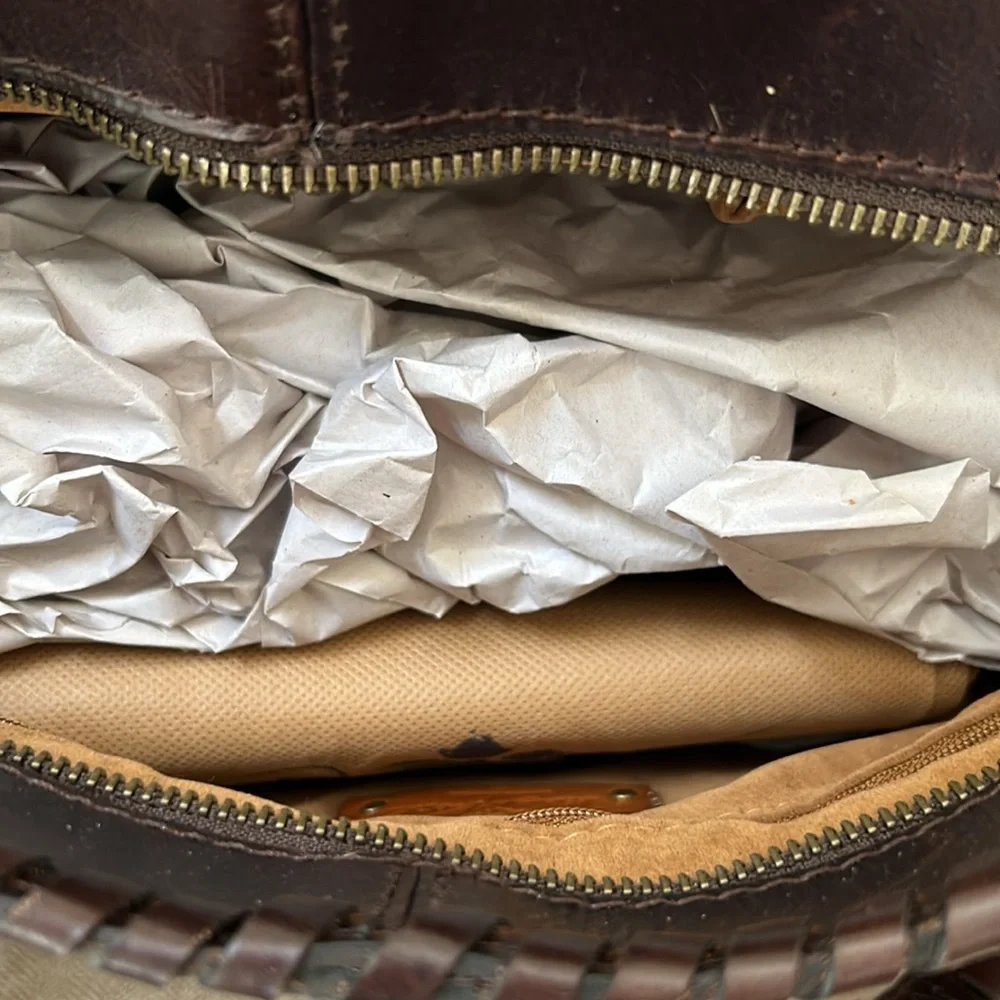 Patricia Nash carved leather bag - Picture 6 of 8